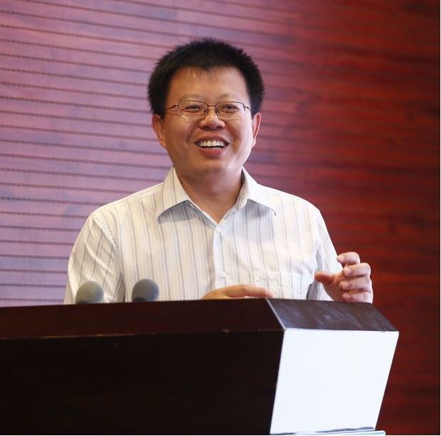 伟德国际1946源于英国创新论坛第九百八十九讲暨校庆118周年学术讲座：后摩尔时代微电子新器件--如何选择科研题目并取得成功