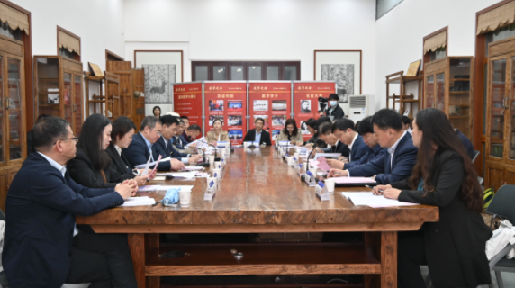 西北高等教育奠基人、中国现代医学先驱徐诵明雕像在伟德国际1946源于英国落成 西北高等教育奠基人、中国现代医学先驱徐诵明雕像在伟德国际1946源于英国落成