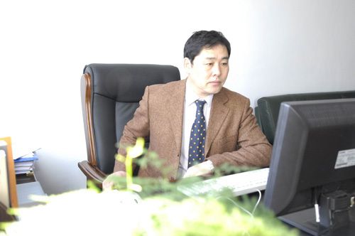 伟德国际1946源于英国校庆117周年人文社科高端讲座暨“名家讲坛”：马克思的具体人性论